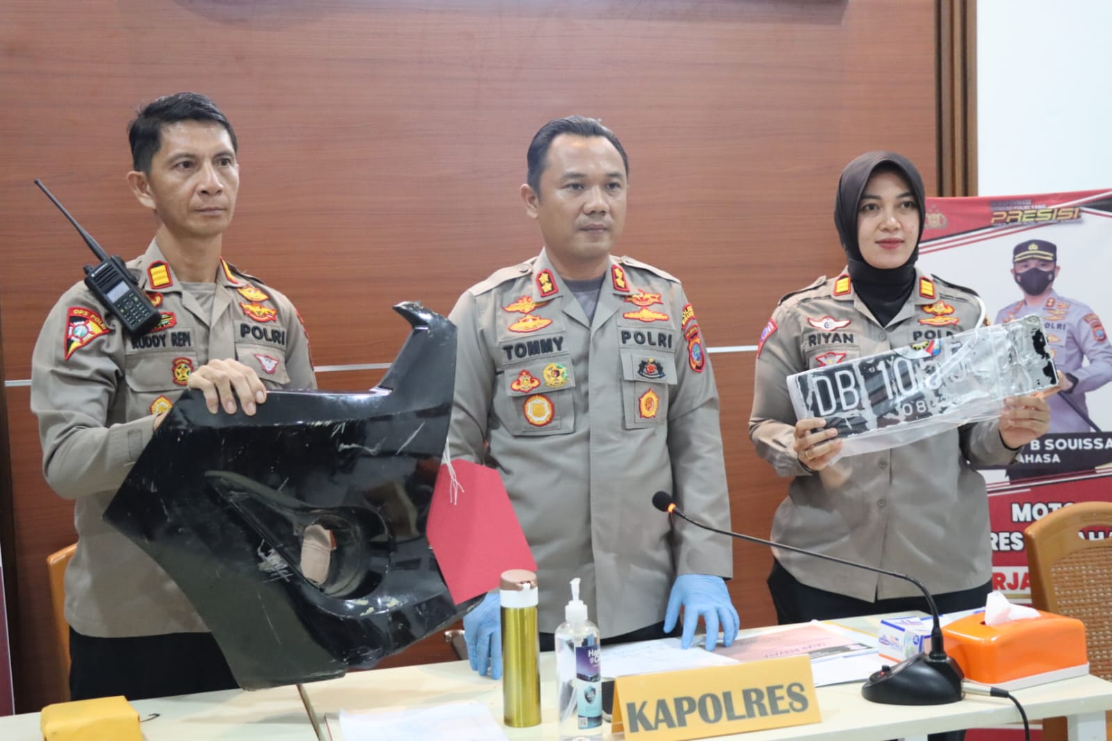 Konferensi Pers Kapolres Minahasa